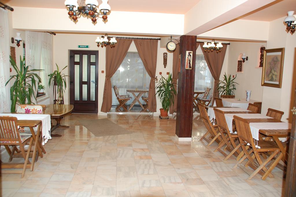 Pension Raluca Синая Екстериор снимка